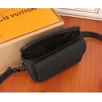 2025年6月26日Louis Vuitton バッグ Pilot :M83563:20CMx12CMx5.5CM 高品質人気の新作/誕生日プレゼント/SQ工場