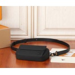 2025年6月26日Louis Vuitton バッグ Pilot :M83563:20CMx12CMx5.5CM 高品質人気の新作/誕生日プレゼント/SQ工場