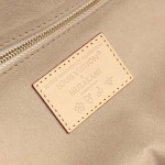 2025年6月26日Louis Vuitton バッグ CMx  OnTheGo  Monogram  LV CMx TM Monogram Zippy  13 :M13079:35CMx27CMx14CM 高品質人気の新作/誕生日プレゼン