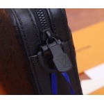 2025年6月26日Louis Vuitton バッグ Duo  Monogram Shadow  Monogram Monogram Shadow :M69827:26CMx18.5CMx5CM 高品質人気の新作/誕生日プレゼント/SQ工