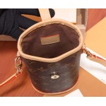 2025年6月26日Louis Vuitton バッグ63C01 Fold Me  Monogram Monogram LV :M80874:14.5 CMx18 CMx6.5CM 高品質人気の新作/誕生日プレゼント/SQ工場