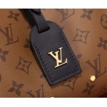2025年6月26日Louis Vuitton バッグ Atlantis BB  Monogram Reverse  LV Monogram Reverse :M46816:17CMx17CMx7CM 高品質人気の新作/誕生日プレゼント/S
