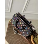 2025年6月26日Louis Vuitton バッグ OnTheGo East West  CMx  Monogram  Toron Monogram :M13260:25CMx13CMx10CM 高品質人気の新作/誕生日プレゼント/SQ
