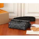 2025年6月26日Louis Vuitton バッグ Monogram Eclipse  Tumbler Monogram Eclipse :M11743:19CMx15CMx7CM 高品質人気の新作/誕生日プレゼント/SQ工場