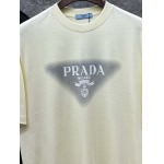 2025年6月30日入荷新作Prada半袖Tシャツ 高级品超厳選★入手困難/誕生日プレゼント/MF工場