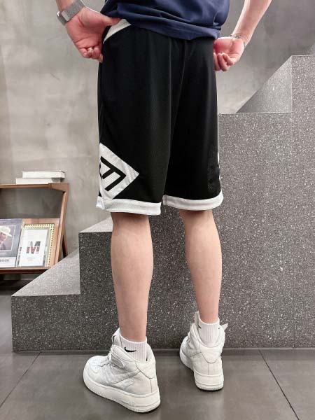 2025年7月1日入荷新作Fendi半ズボン 高级品超厳選★入手困難/誕生日プレゼント/MF工場