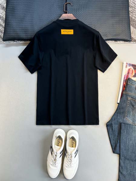 2025年7月1日入荷新作Louis Vuitton半袖Tシャツ 高级品超厳選★入手困難/誕生日プレゼント/MF工場