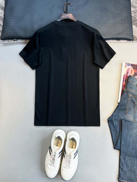 2025年7月1日入荷新作Prada半袖Tシャツ 高级品超厳選★入手困難/誕生日プレゼント/MF工場