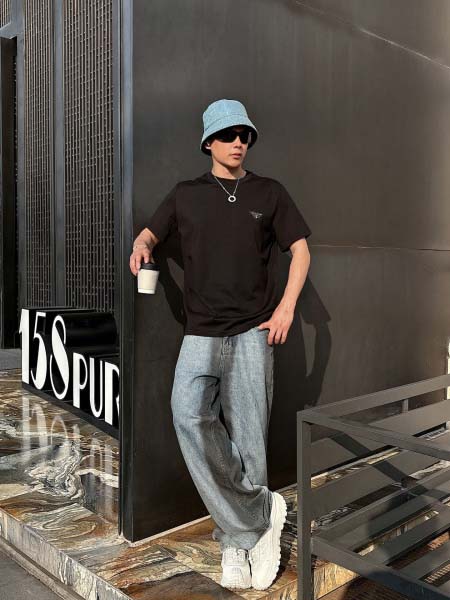 2025年7月1日入荷新作Prada半袖Tシャツ 高级品超厳選★入手困難/誕生日プレゼント/MF工場