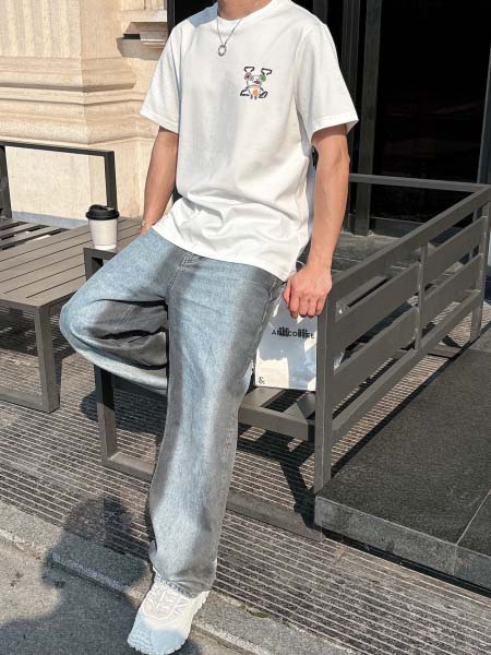 2025年7月1日入荷新作Louis Vuitton半袖Tシャツ 高级品超厳選★入手困難/誕生日プレゼント/MF工場