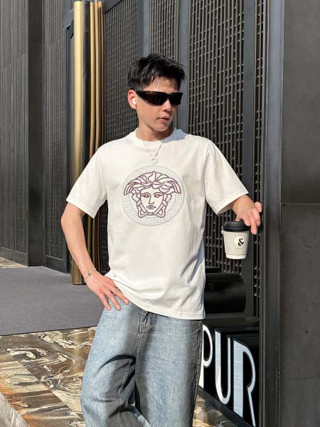 2025年7月1日入荷新作Versace半袖Tシャツ 高级品超厳選★入手困難/誕生日プレゼント/MF工場