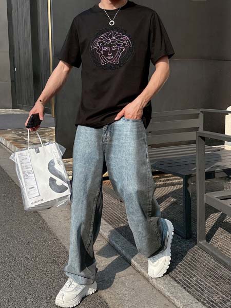 2025年7月1日入荷新作Versace半袖Tシャツ 高级品超厳選★入手困難/誕生日プレゼント/MF工場