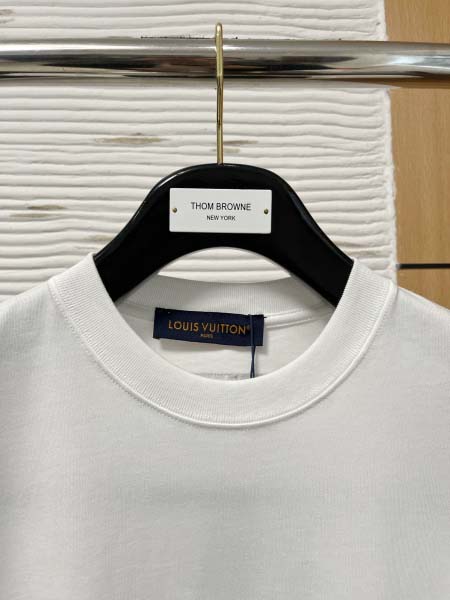 2025年7月1日入荷新作Louis Vuitton半袖Tシャツ 高级品超厳選★入手困難/誕生日プレゼント/MF工場