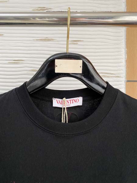 2025年7月1日入荷新作VALENTINO半袖Tシャツ 高级品超厳選★入手困難/誕生日プレゼント/MF工場