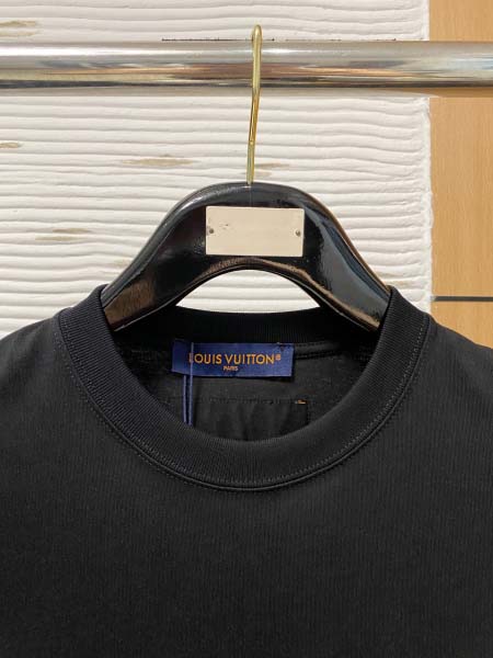 2025年7月1日入荷新作Louis Vuitton半袖Tシャツ 高级品超厳選★入手困難/誕生日プレゼント/MF工場