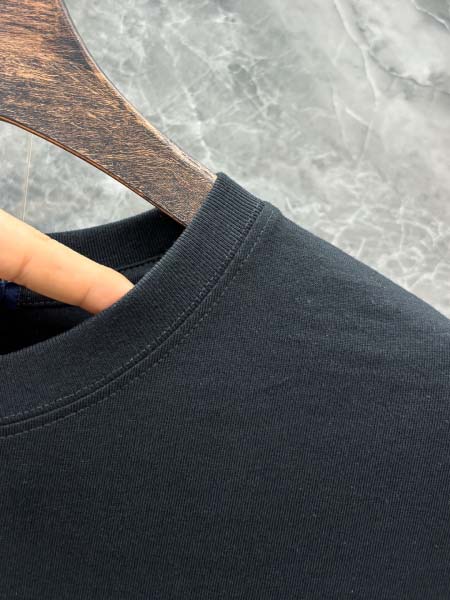 2025年7月2日入荷新作Louis Vuitton半袖Tシャツ 高级品超厳選★入手困難/誕生日プレゼント/MF工場