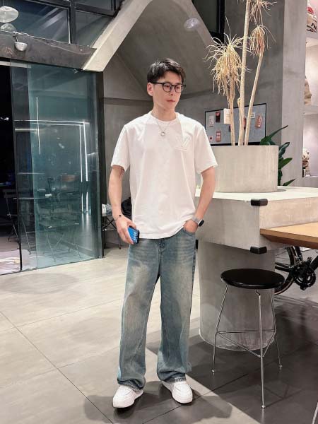 2025年7月2日入荷新作Louis Vuitton半袖Tシャツ 高级品超厳選★入手困難/誕生日プレゼント/MF工場