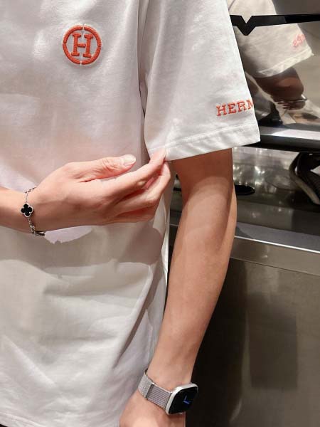 2025年7月2日入荷新作HERMES半袖Tシャツ 高级品超厳選★入手困難/誕生日プレゼント/MF工場