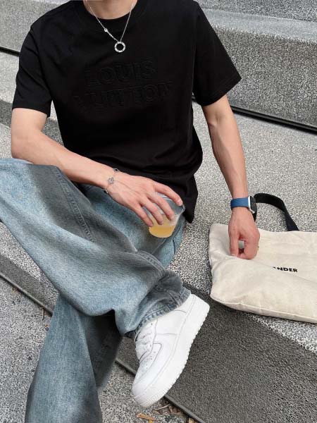 2025年7月2日入荷新作Louis Vuitton半袖Tシャツ 高级品超厳選★入手困難/誕生日プレゼント/MF工場