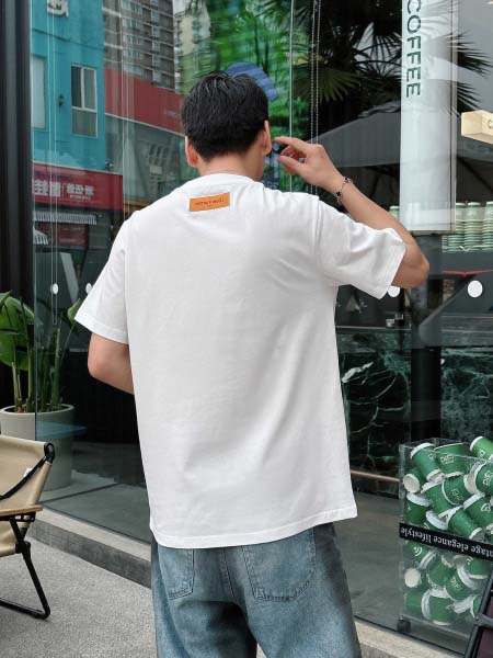 2025年7月2日入荷新作Louis Vuitton半袖Tシャツ 高级品超厳選★入手困難/誕生日プレゼント/MF工場