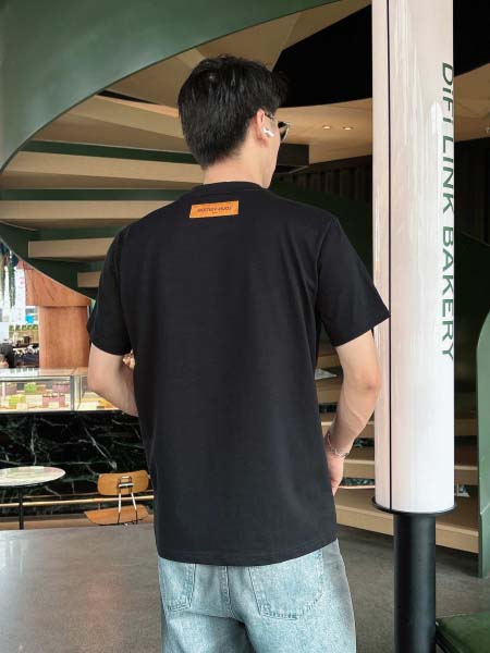 2025年7月2日入荷新作Louis Vuitton半袖Tシャツ 高级品超厳選★入手困難/誕生日プレゼント/MF工場
