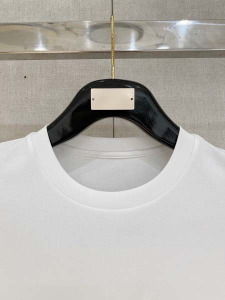 2025年7月2日入荷新作Prada半袖Tシャツ 高级品超厳選★入手困難/誕生日プレゼント/MF工場