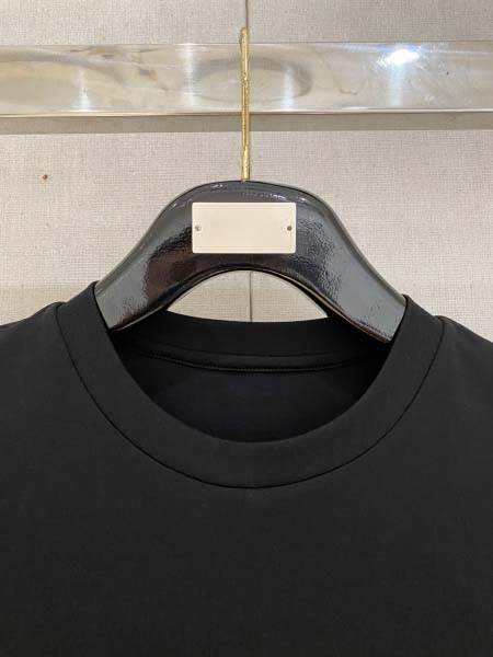 2025年7月2日入荷新作Prada半袖Tシャツ 高级品超厳選★入手困難/誕生日プレゼント/MF工場