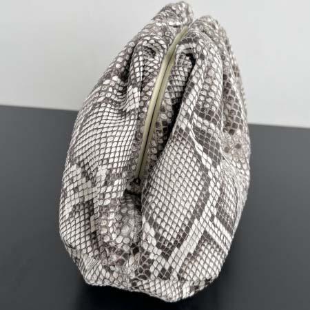 2025年7月7日入荷新作Bottega Veneta 576227   38x20x8.5cm   極品/正規品同様/人気/革/バッグ/AJ工場