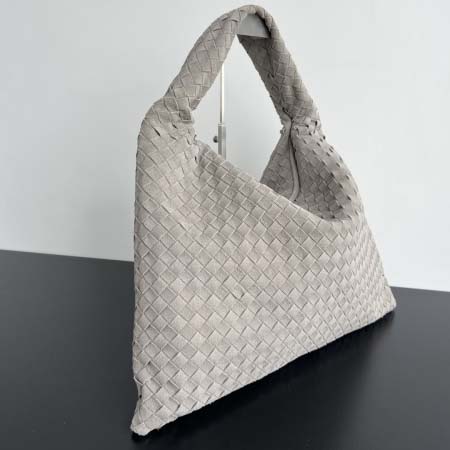 2025年7月7日入荷新作Bottega Veneta   763970   54x24x13  極品/正規品同様/人気/革/バッグ/AJ工場