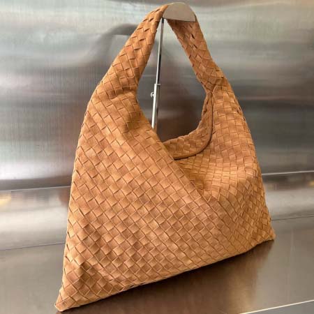 2025年7月7日入荷新作Bottega Veneta   763970   54x24x13  極品/正規品同様/人気/革/バッグ/AJ工場