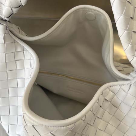 2025年7月7日入荷新作Bottega Veneta   763970   54x24x13  極品/正規品同様/人気/革/バッグ/AJ工場