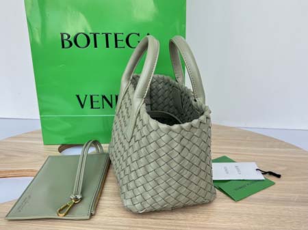 2025年7月7日入荷新作 Bottega Veneta Mini Cabat  709464   20x15x12   極品/正規品同様/人気/革/バッグ/AJ工場