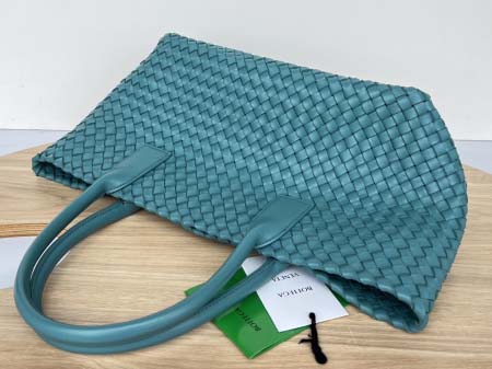 2025年7月7日入荷新作#BCabat 608810  Logo  Bottega Veneta  45cm  32x23x16    極品/正規品同様/人気/革/バッグ/AJ工場