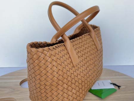 2025年7月7日入荷新作#BCabat 608810  Logo  Bottega Veneta  45cm  32x23x16    極品/正規品同様/人気/革/バッグ/AJ工場