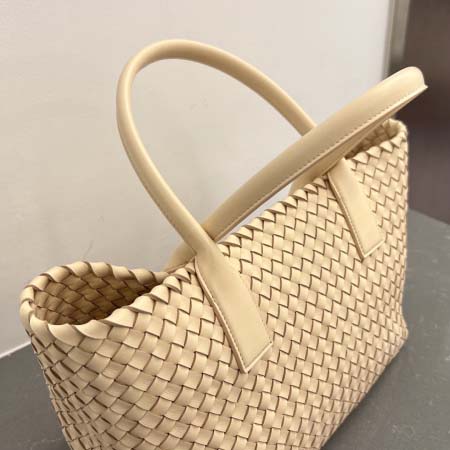 2025年7月7日入荷新作#BCabat 608810  Logo  Bottega Veneta  45cm  32x23x16    極品/正規品同様/人気/革/バッグ/AJ工場