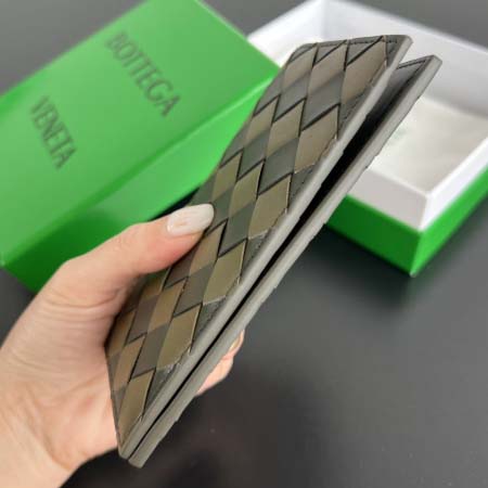 2025年7月7日入荷新作Bottega Veneta 607482     Bottega Veneta  13.3x9.5    極品/正規品同様/人気/革/バッグ/AJ工場