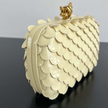 2025年7月7日入荷新作 Bottega Veneta Kont 795095  19*11.5*5  極品/正規品同様/人気/革/バッグ/AJ工場