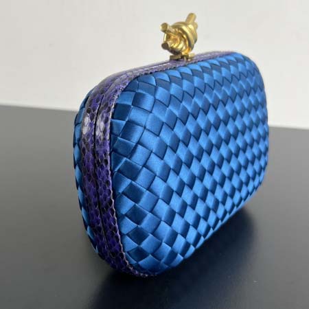 2025年7月7日入荷新作 Bottega Veneta Knot  717622  knot Logo  20x12x5.5 極品/正規品同様/人気/革/バッグ/AJ工場