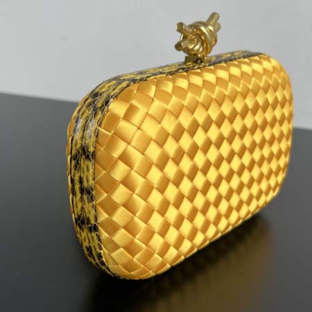 2025年7月7日入荷新作 Bottega Veneta Knot  717622  knot Logo  20x12x5.5 極品/正規品同様/人気/革/バッグ/AJ工場