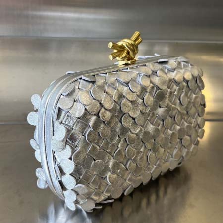 2025年7月7日入荷新作 Bottega Veneta Kont 717622  /   19*11.5*5P極品/正規品同様/人気/革/バッグ/AJ工場