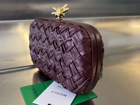 2025年7月7日入荷新作  Bottega Veneta Knot 717622  knotLogo  19x11.5x5   極品/正規品同様/人気/革/バッグ/AJ工場