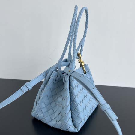 2025年7月7日入荷新作  Bottega Venetaintrecciato  mini   Bottega Veneta  knot   796569 Size21X17X16.5cm  極品/正規品同様/人気/革/バッグ/AJ工場