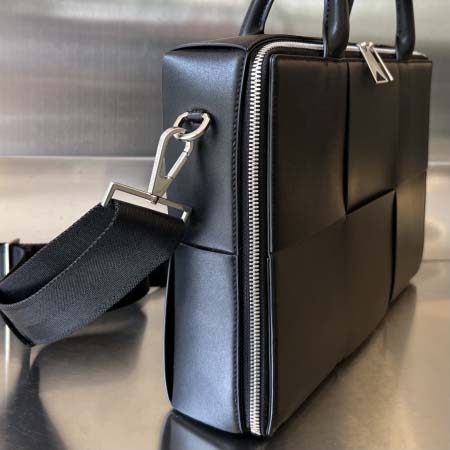 2025年7月7日入荷新作Bottega Veneta 新作  680120      SIZE:36*24*7.5cm極品/正規品同様/人気/革/バッグ/AJ工場