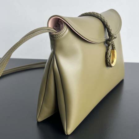 2025年7月7日入荷新作BV秋冬新作806034 Medium Liberta   900  Size：35極品/正規品同様/人気/革/バッグ/AJ工場