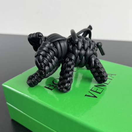 2025年7月7日入荷新作Bv  807068     SIZE:  8.2*  7.2* * 3*   極品/正規品同様/人気/革/バッグ/AJ工場