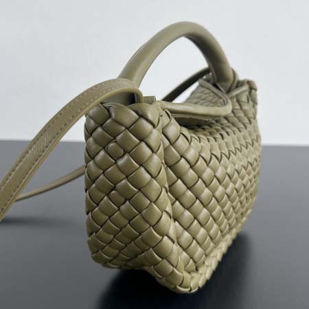 2025年7月7日入荷新作 Bottega Veneta 新作    805739     SIZE:23*11*8 極品/正規品同様/人気/革/バッグ/AJ工場