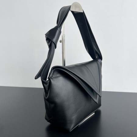 2025年7月7日入荷新作 Bottega Veneta新作 Sawyer   815807      SIZE:25*17*12極品/正規品同様/人気/革/バッグ/AJ工場