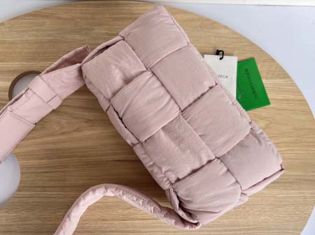 2025年7月8日入荷新作#Bottega Veneta #628951  Cassette  S30x15cm   極品/正規品同様/人気/革/バッグ/AJ工場