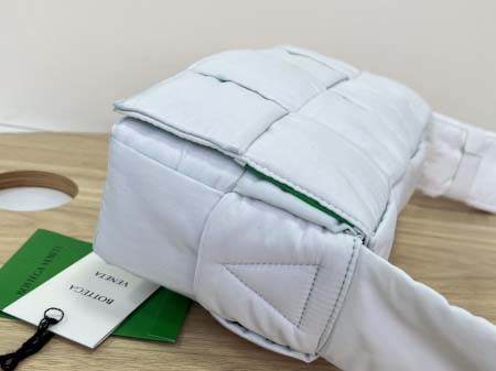 2025年7月8日入荷新作#Bottega Veneta #628951  Cassette  S30x15cm   極品/正規品同様/人気/革/バッグ/AJ工場