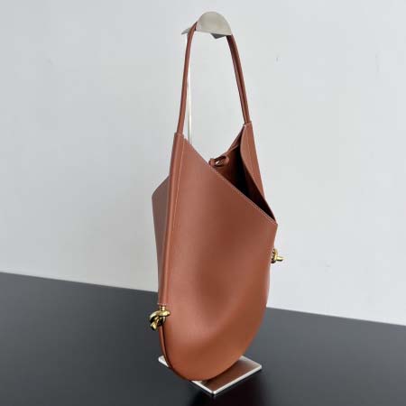 2025年7月8日入荷新作#Bottega Veneta   2023  799522  30x26x2   極品/正規品同様/人気/革/バッグ/AJ工場